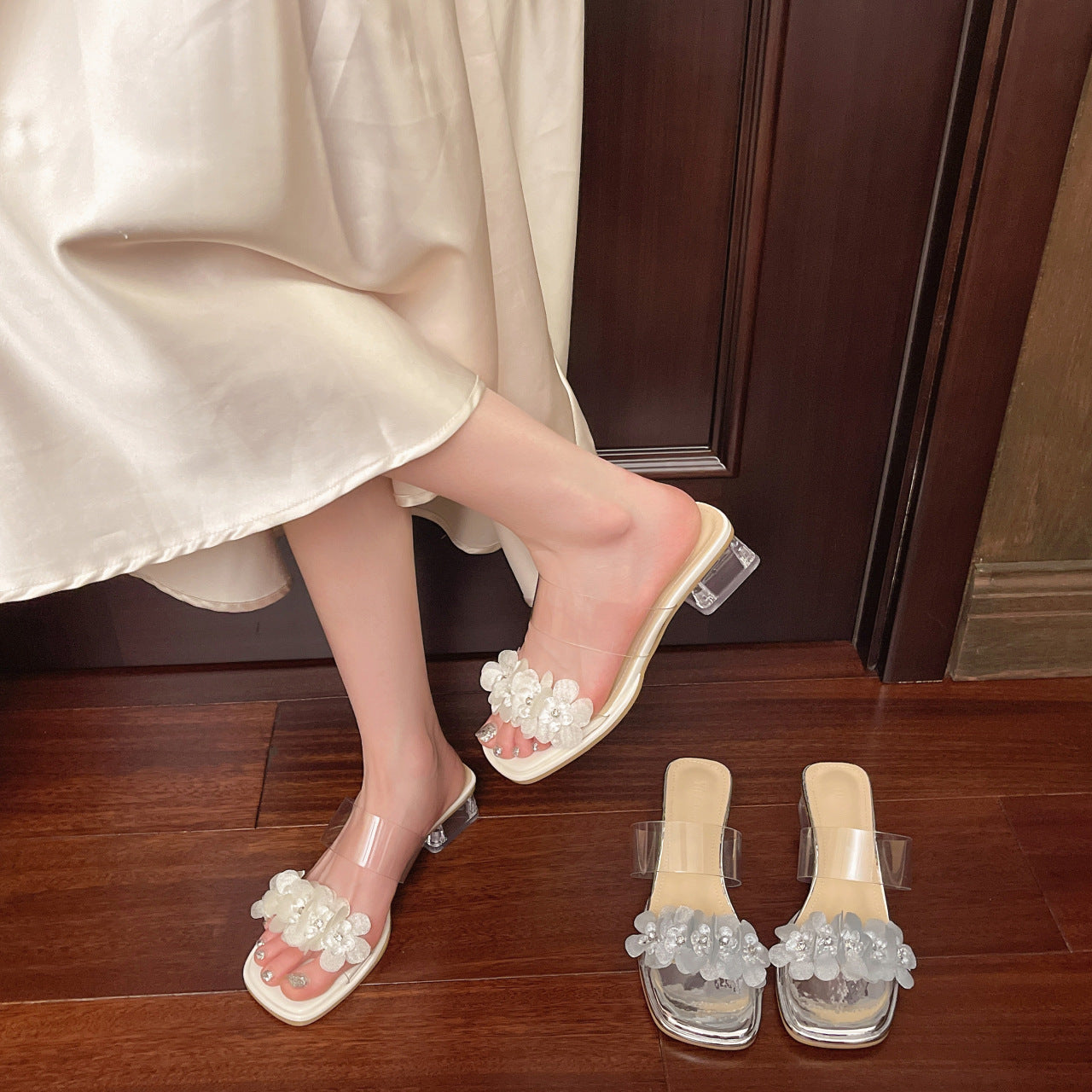 Damen Offene Mules mit floralen Applikationen und transparentem Absatz R&B