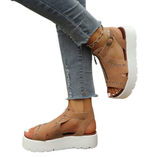 Damen Plattform-Sandalen mit Reißverschluss und dekorativen Ösen R&B