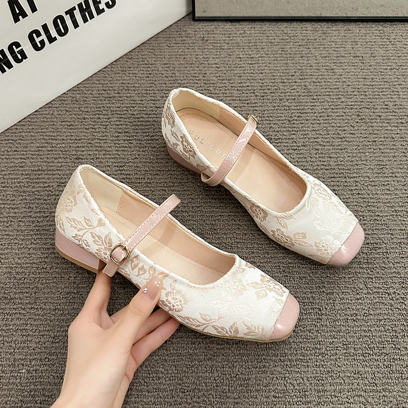 Damen Ballerina mit verstellbarem Riemen und glänzendem Zehenbereich R&B