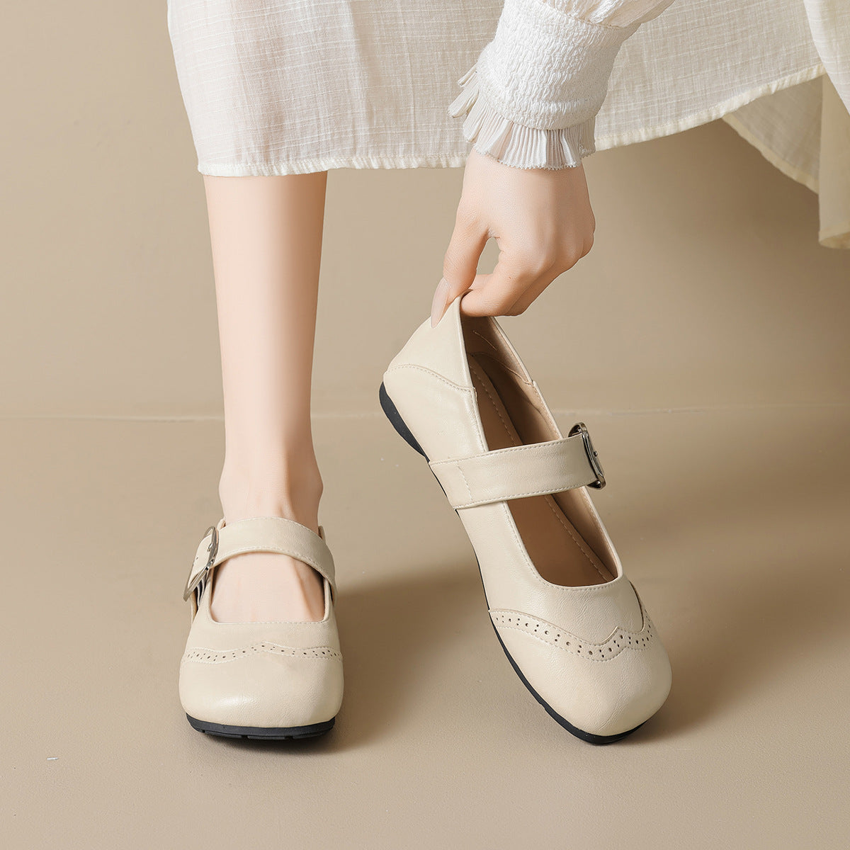Damen Ballerinas mit verstellbarem Riemen und eleganter Schnalle
