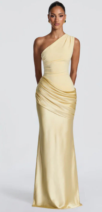 Damen Elegantes One-Shoulder Maxikleid mit raffinierten Drapierungsdetails R&B