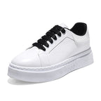Damen moderne Sneakers mit strukturierter Sohle und lässigem Touch R&B