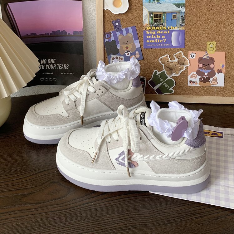 Damen Modische Sneakers mit elegantem Kragen und einzigartigen Design-Details R&B