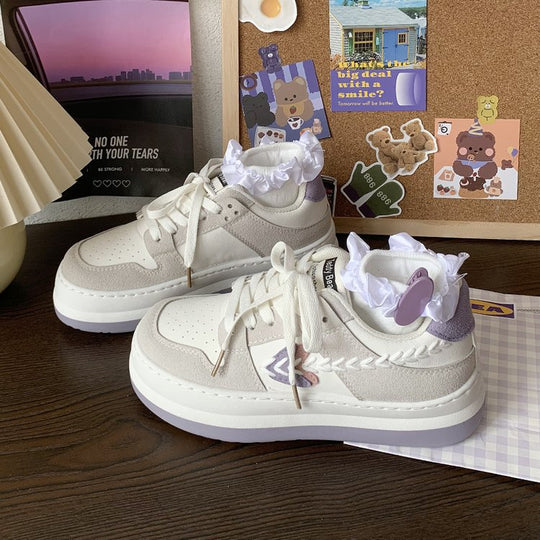 Damen Modische Sneakers mit elegantem Kragen und einzigartigen Design-Details R&B