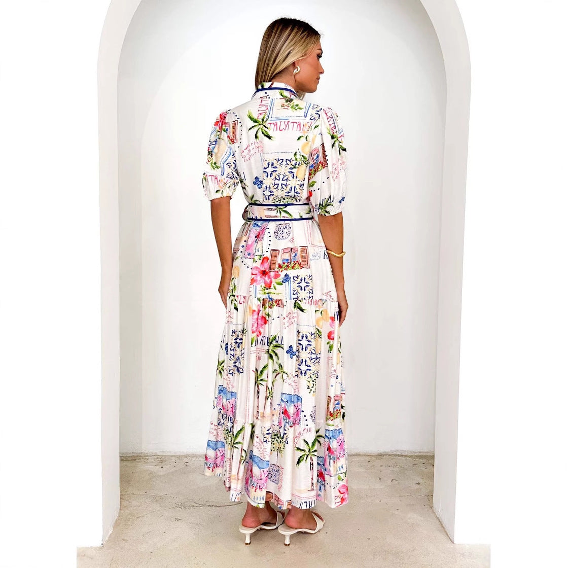 Damen Maxikleid mit buntem floralem Druck und einem eleganten Gürtel R&B