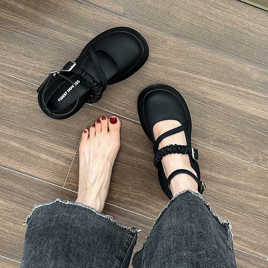 Damen Bequeme Sandalen mit innovativer Riemenverzierung R&B
