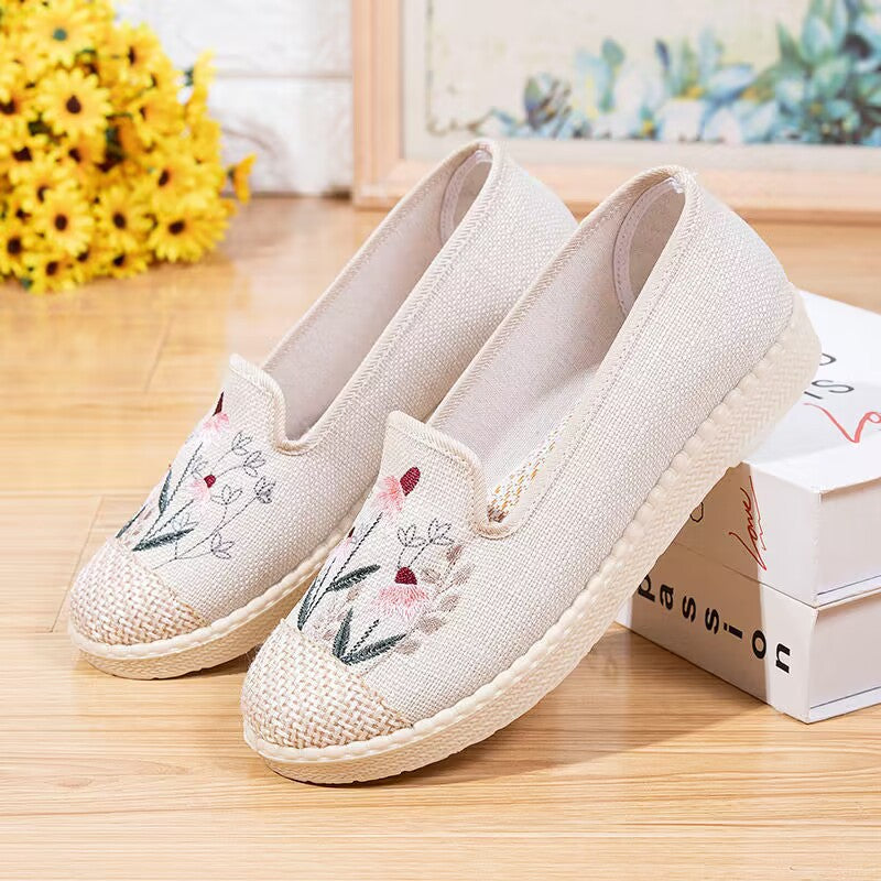 Damen bequeme Slip-On Espadrilles mit floralem Stickdesign