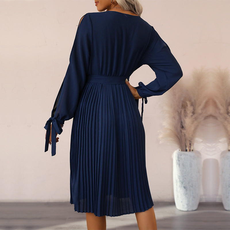 Damen elegantes Wickelkleid mit plissierten Details und Ärmelöffnungen