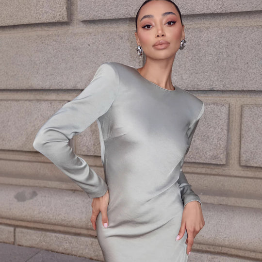 Damen Elegantes Langarmkleid mit glänzendem Satin-Obermaterial und figurbetonter Silhouette R&B