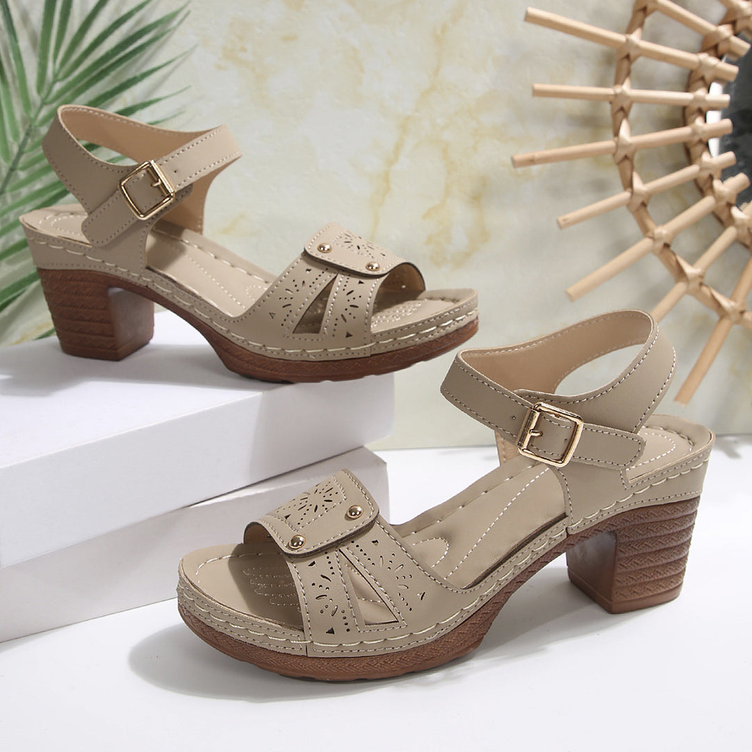 Damen elegante Sandalen mit verzierten Riemchen und Blockabsatz R&B