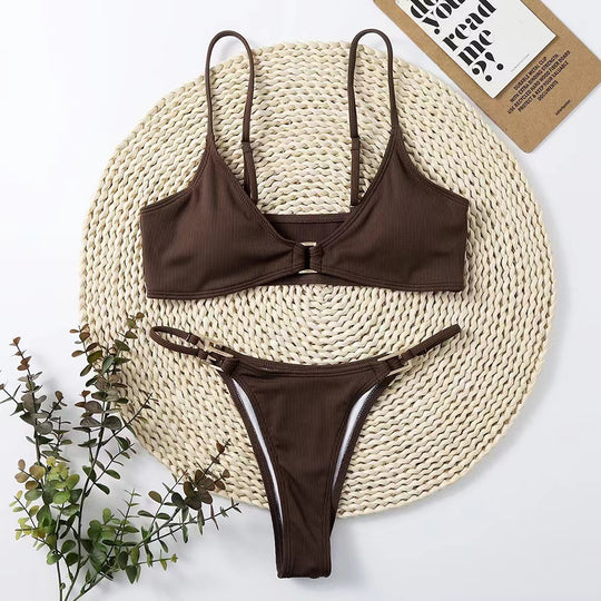 Damen Triangel-Bikini mit raffiniertem Halterdesign und elegantem Goldverschluss R&B