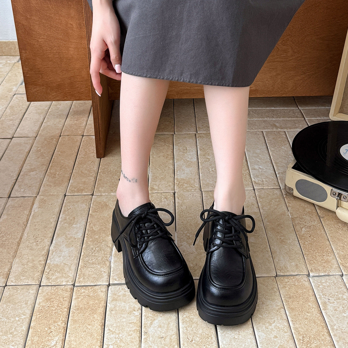 Damen Schnürschuhe mit robuster Plateausohle und modischem Design R&B