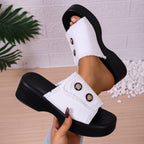 Damen Platform-Pantoletten mit modischen Knopfdetails und rutschfester Sohle R&B