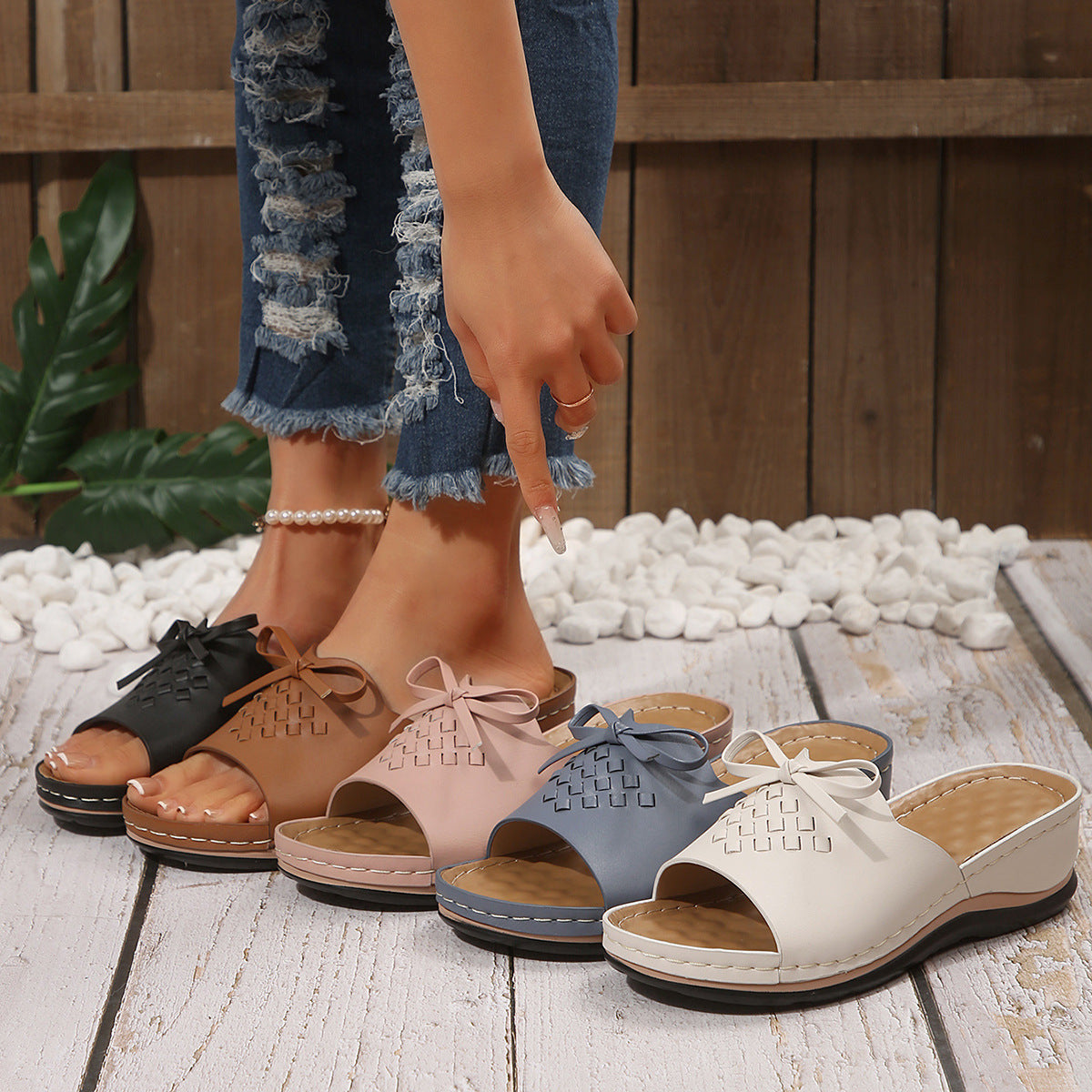 Damen Komfortable Ledersandalen mit geflochtenem Design und modischem Schleifenakzent R&B