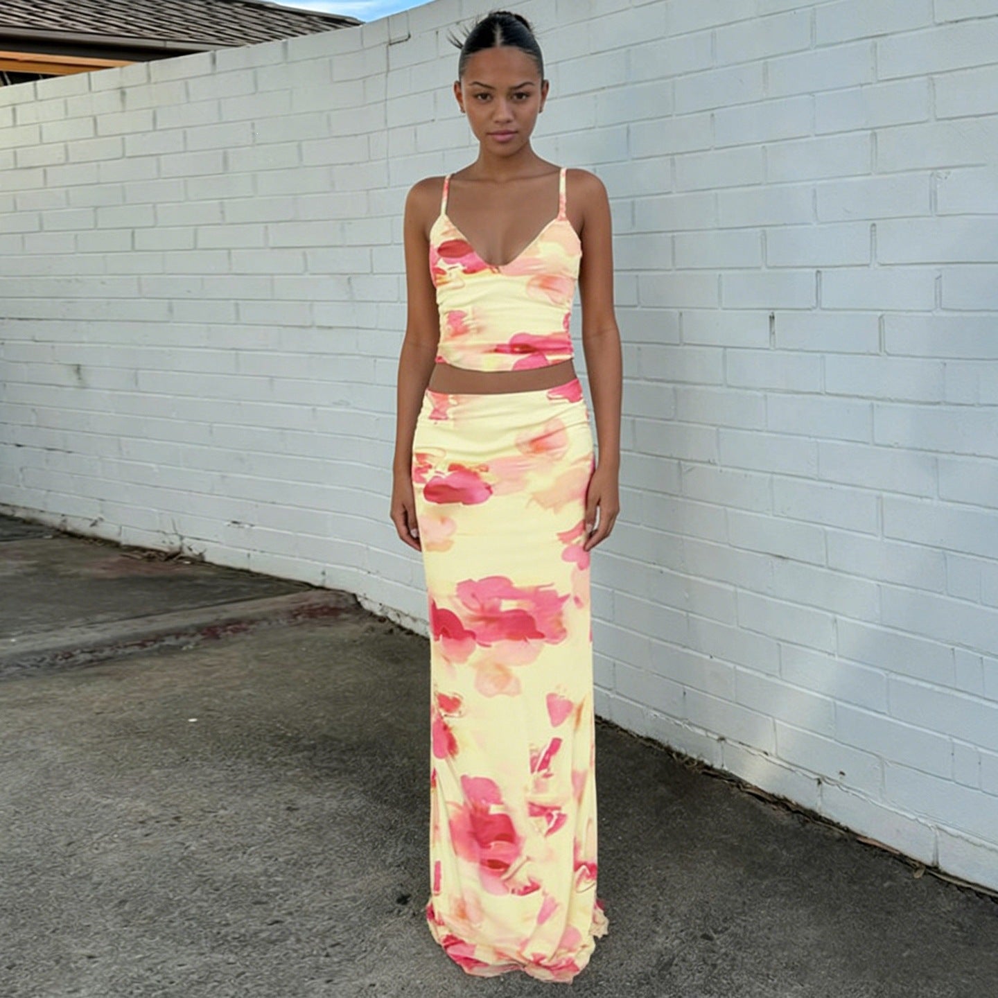 Damen Elegantes Blumenkleid mit schmaler Silhouette und Spaghetti-Trägern R&B