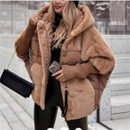Damen Oversize Steppjacke mit Kunstfell und Kapuze R&B