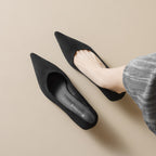 Damen elegante Pumps mit spitzem Zehenbereich und modischem Blockabsatz