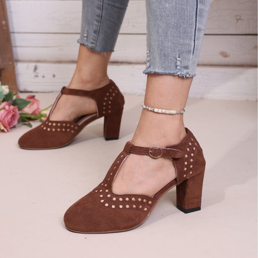 Damen Elegante Pumps mit perforierten Details und komfortablem Blockabsatz R&B