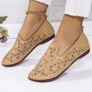 Damen Riemchen-Pantoletten mit luftiger Blumenperforation R&B