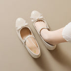 Damen Ballerinas mit elegantem Riemchen und modischer Schleifenapplikation