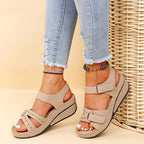 Damen Komfortsandalen mit verstellbaren Riemen und ergonomischem Fußbett