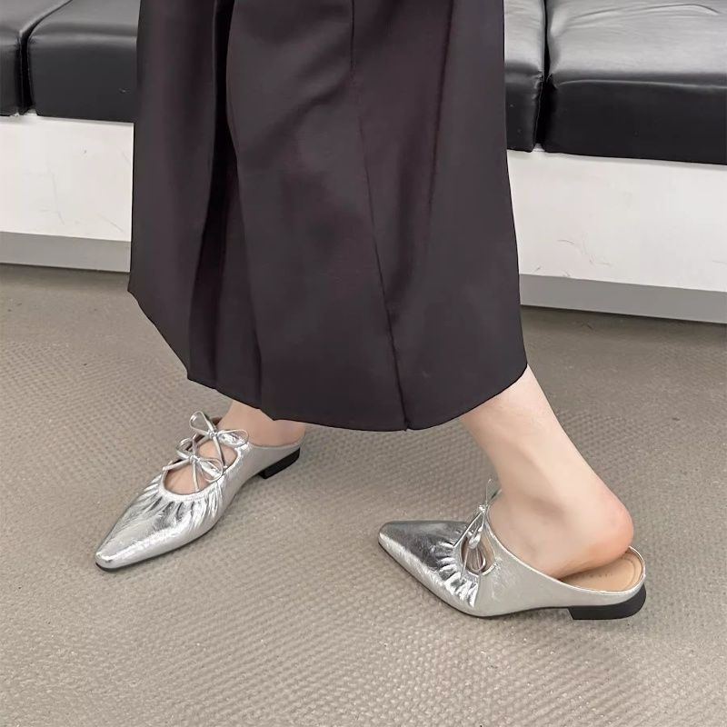 Damen elegante Mules mit zierenden Riemen und geschmackvollem Design R&B