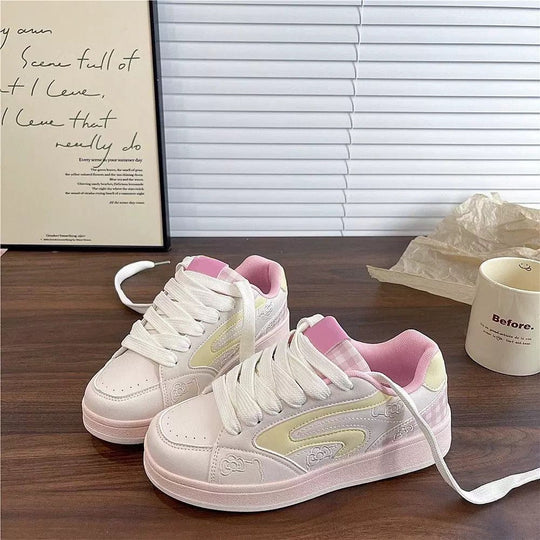 Damen Sportliche Sneakers mit einzigartigem Design und luftigen Einsätzen R&B