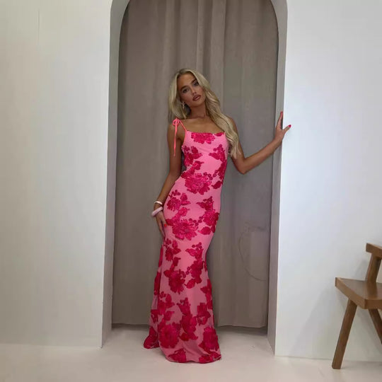 Damen Elegantes Blumenstickkleid mit trägerloser Silhouette R&B