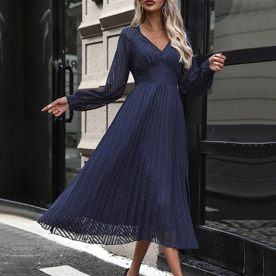 Damen Maxikleid mit fließendem Rock und eleganten Rüschendetails R&B