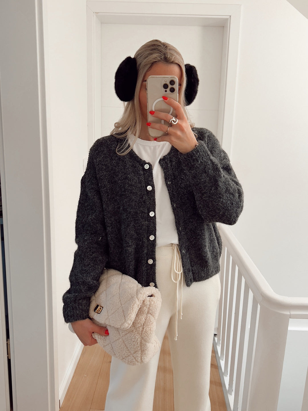 Damen weiche Strickjacke mit eleganter Knopfleiste und lässigem Schnitt R&B