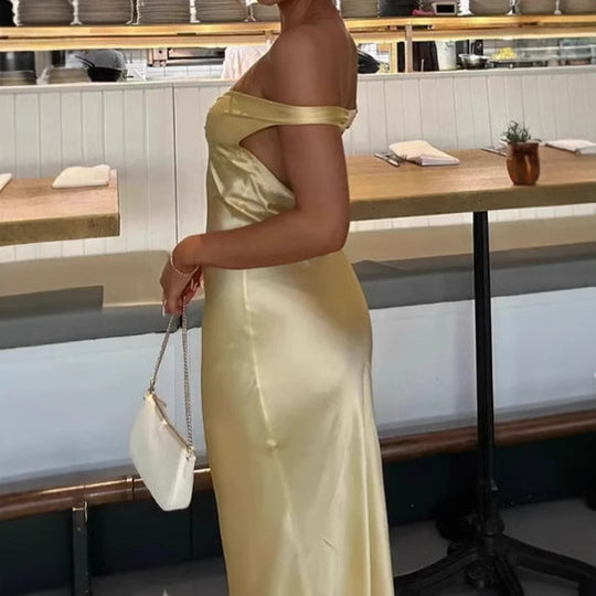 Damen Elegantes schulterfreies Maxikleid mit figurschmeichelndem Schnitt R&B