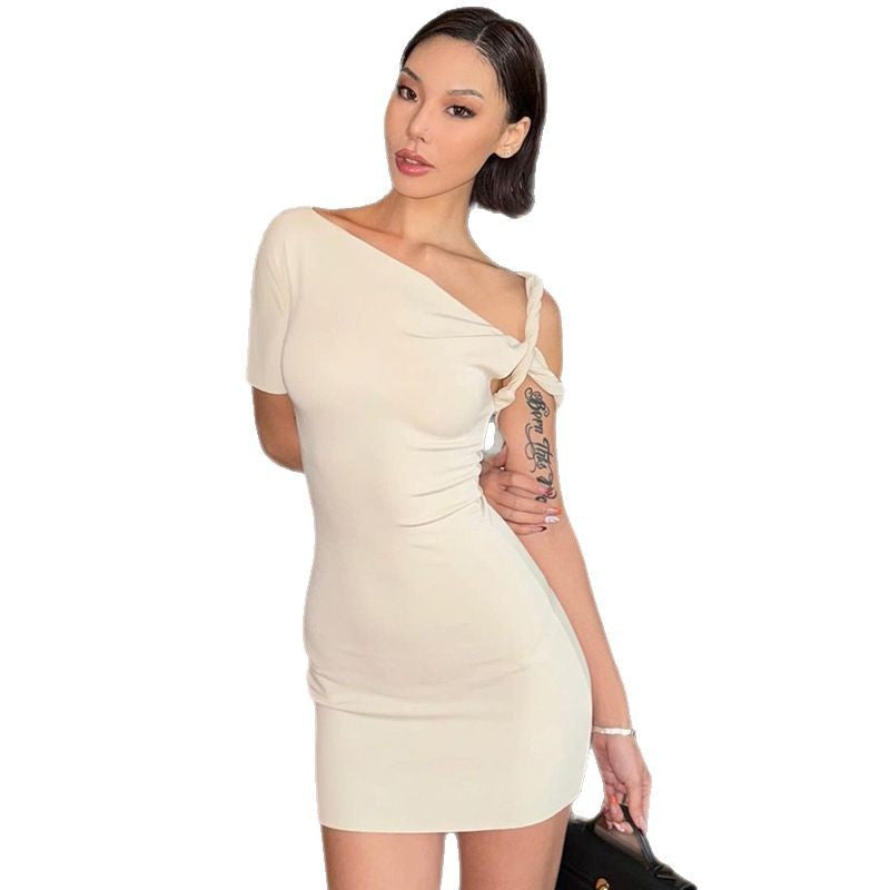 Damen figurbetontes Minikleid mit asymmetrischem Ausschnitt und verspieltem Knotendetail R&B