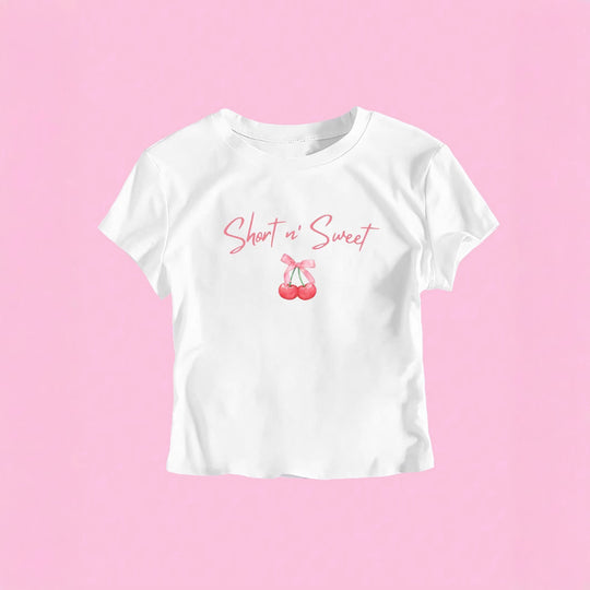 Damen T-Shirt mit künstlerischem Statement-Print und figurbetontem Schnitt R&B