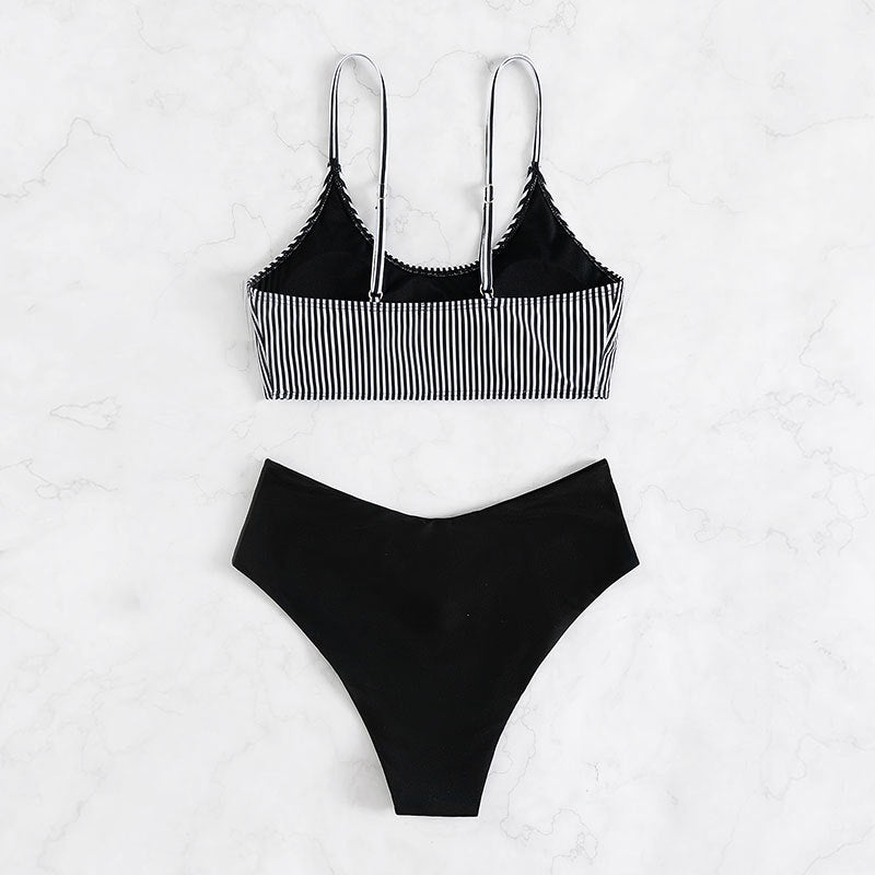 Damen Bikini-Set mit lässigem Streifenoberteil und hochgeschnittenem Slip R&B
