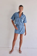 Damen Denim-Crop-Hemd mit aufgesetzten Taschen und passendem Rock R&B