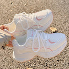 Damen Sportliche Mesh-Sneaker mit dämpfender Sohle und modernem Design