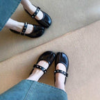 Damen Ballerinas mit dekorativen Nieten und komfortablem Riemchen