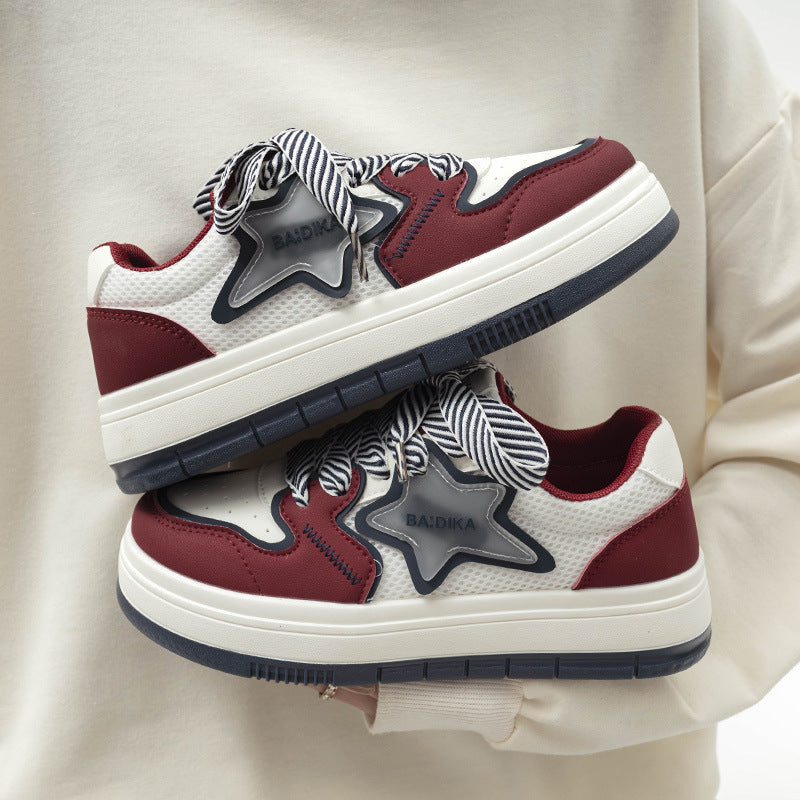 Damen Sportliche Sneakers mit auffälligem Sternendesign und innovativer Schnürung R&B