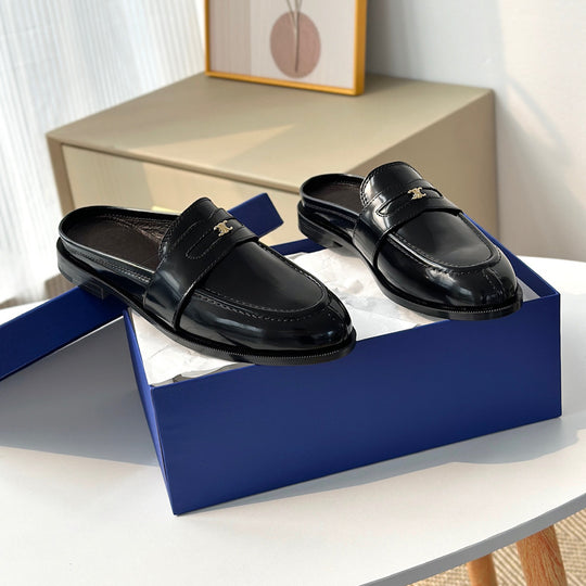 Damen Mokassin-Pantoletten mit elegantem Lackleder und modischem Schmuckdetail R&B
