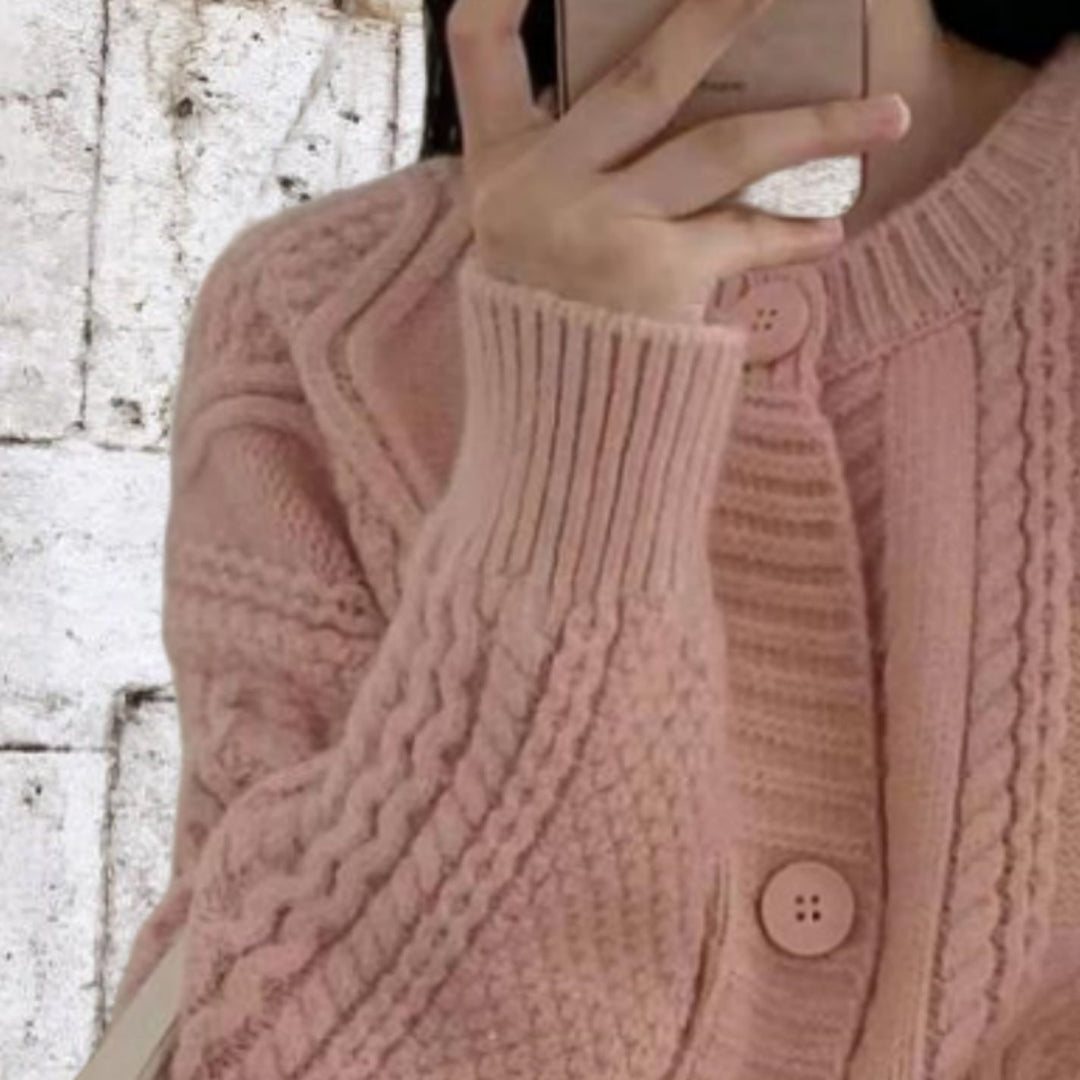 Damen Strickjacke im angesagten Zopfmuster und lässiger Silhouette R&B