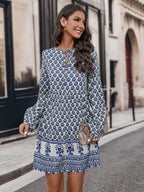 Damen romantisches Kleid mit detailverliR&Btem Print und langen Ärmeln R&B