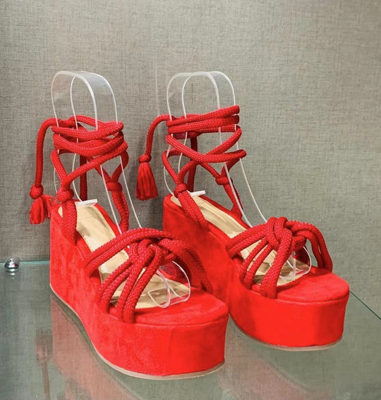 Damen Plattform-Sandalen mit geflochtenen Riemen R&B