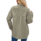 Damen Oversized Denim Jacke mit fransigen Details und Knopfleiste R&B