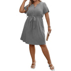 Damen Freizeitkleid mit Knopfdetails und tailliertem Bindegürtel R&B