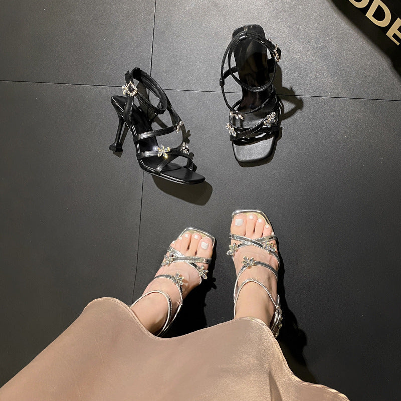 Damen Elegante Sandaletten mit dekorativen Blumenapplikationen und hochhackigem Absatz R&B