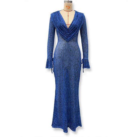 Damen elegantes Maxikleid mit tiefem V-Ausschnitt und verspielten Rüschendetails R&B