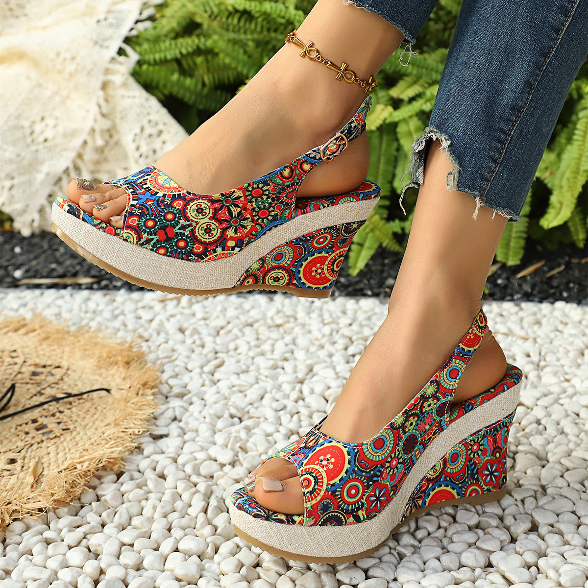 Damen Wedge-Sandalen mit buntem Motiv und komfortablem Absatz EB