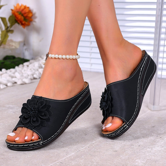 Damen Slip-On Pantoletten mit dekorativer Blütenapplikation R&B