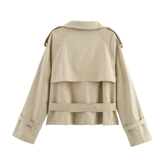 Damen modische Trenchjacke mit einzigartigen Knopfdetails und modernem Gürtel R&B
