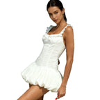 Damen verspieltes Babydoll-Kleid mit Rüschendetails und schwingendem Saum R&B